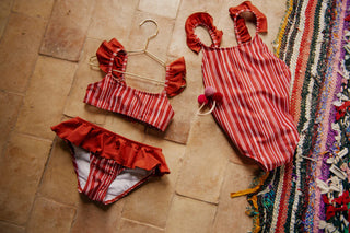 Badekleid Riad Red Girls Rot und Weiss gestreift von elle and rapha
