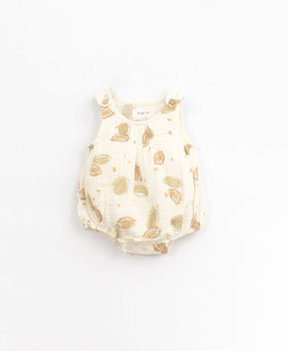 Musselin Jumpsuit für Babys mit Kakaofruchtprint von Play Up