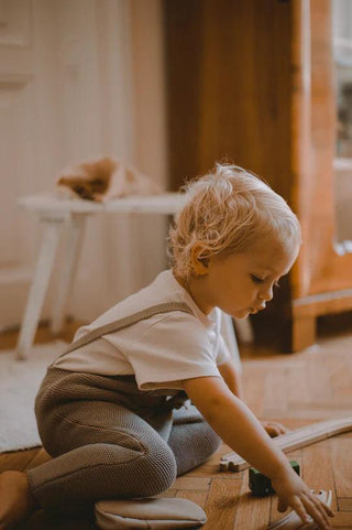 Organic Knit Dungarees / Overall Caramel von Cosy Roots