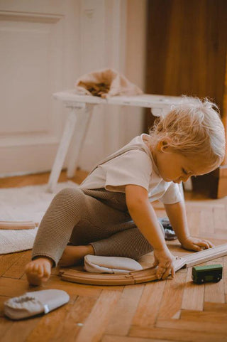 Organic Knit Dungarees / Overall Caramel von Cosy Roots