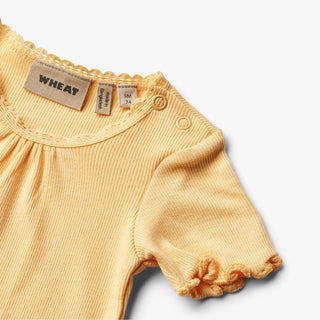 MODAL KURZARM RIB-BODY EDNA GELB VON WHEAT