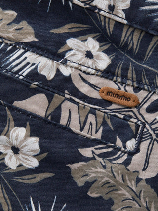 Shorts von Minymo in Mitternachtsblau mit Blumen Print