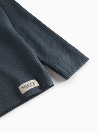 Modal Langarm Rib Shirt Blue mit Knöpfen von MarMar Copenhagen