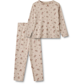 Pyjama Mila Beige mit Blasslila Blütenmuster von Wheat