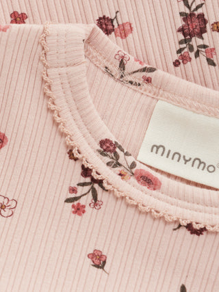 Baumwoll Rib-Body Rosa mit Blumenprint von Minymo