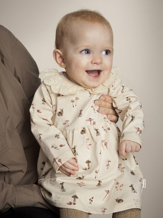 Baby Baumwoll Kleid Beige mit Hasenprint von Minymo