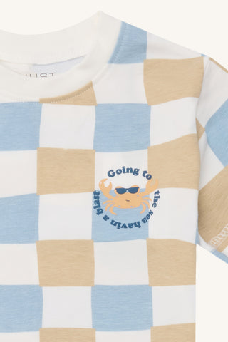 T-Shirt mit Weissen-Braunen-Blauen Quadraten von Hust & Claire