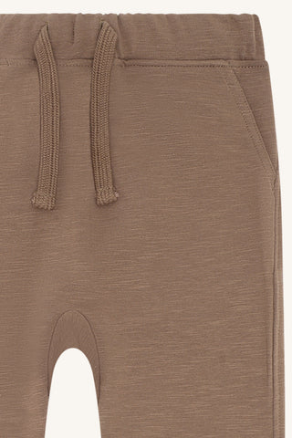 Lange Baumwollhose Georg Caribou Braun für Kinder von Hust & Claire