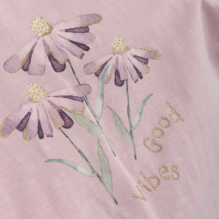 T-Shirt Good Vibes Lila mit Blumenprint von Minymo