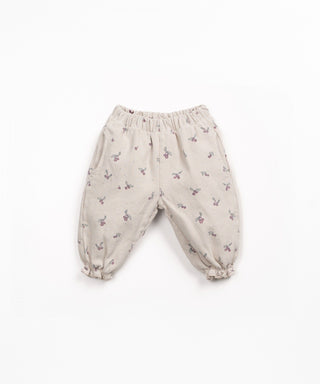 Twill Hose für Kleinkinder Tones Beige mit Kirschmuster von Play Up