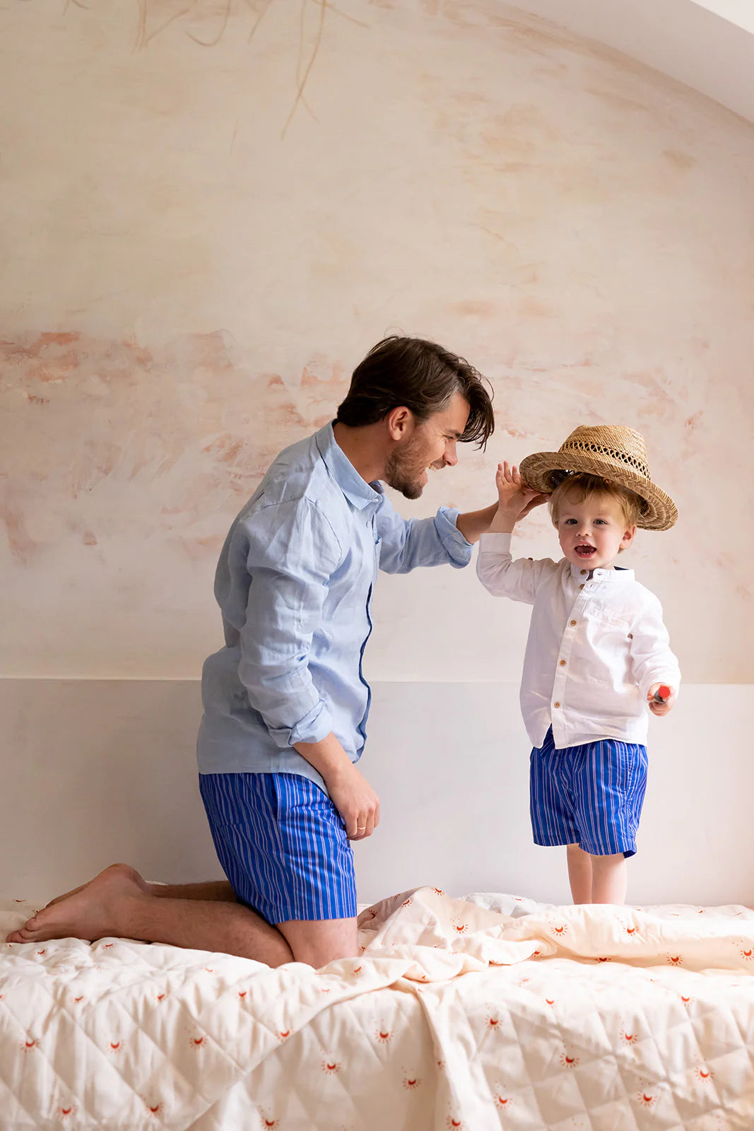 Badeshorts Azur Blau gestreift für Jungs von elle and rapha