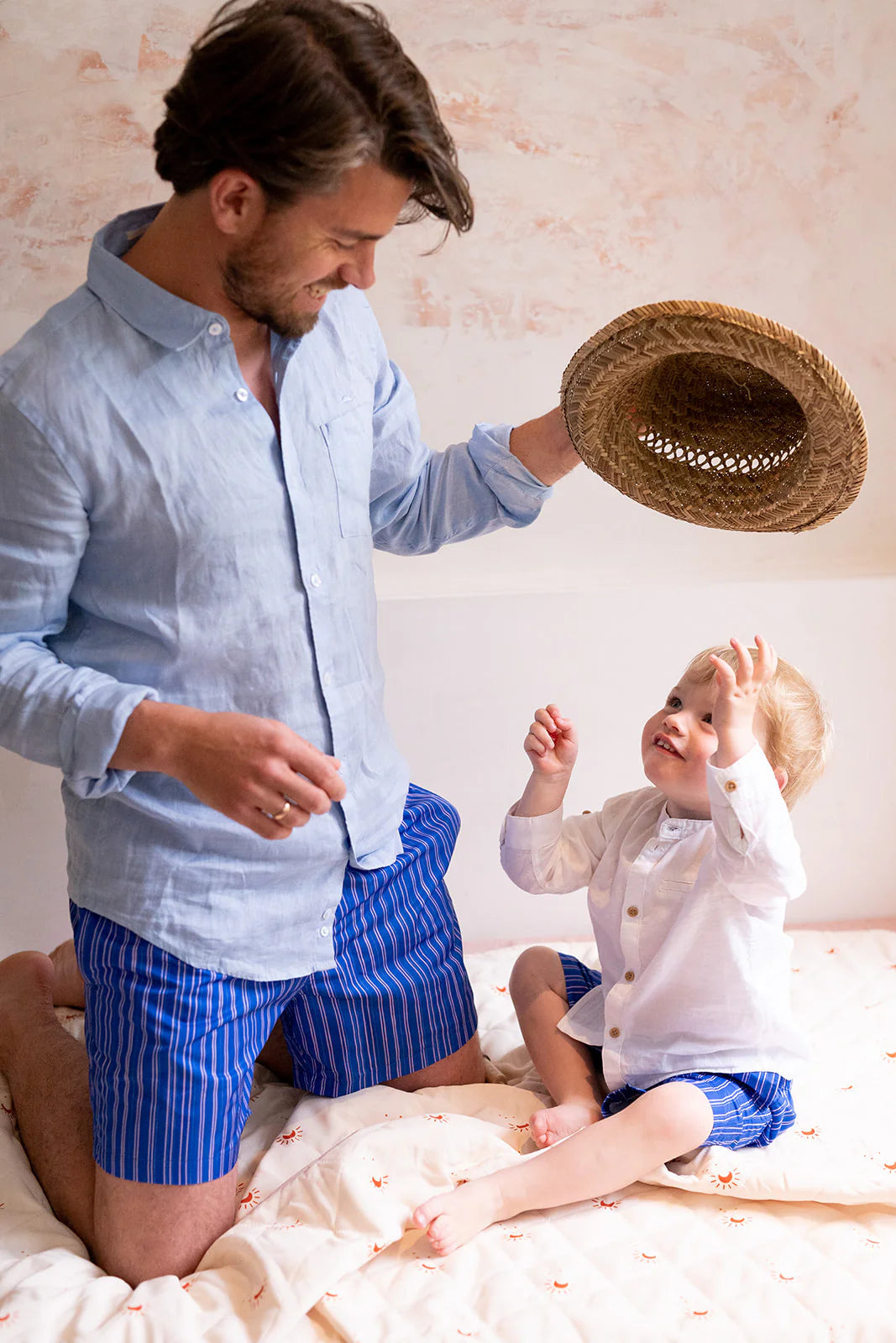 Badeshorts Azur Blau gestreift für Jungs von elle and rapha