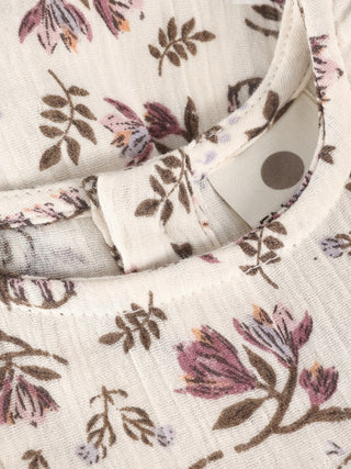 Musselin Babykleid Eggnog Beige mit Blumenmuster von En Fant