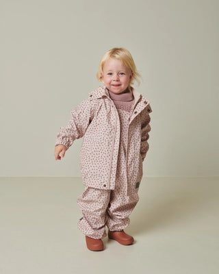 Set Regenjacke mit Regenhose Oddy Rosa mit Blumenmuster von MarMar Copenhagen