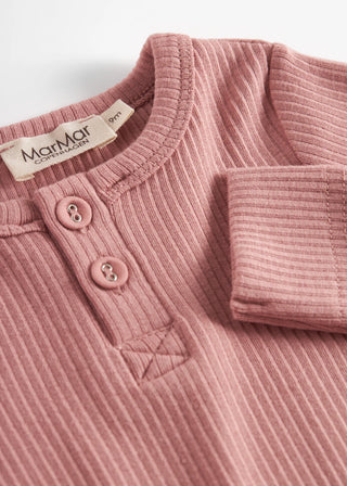 Modal Rib Strampler Rompy mit Knöpfen Rose Parfait von MarMar Copenhagen