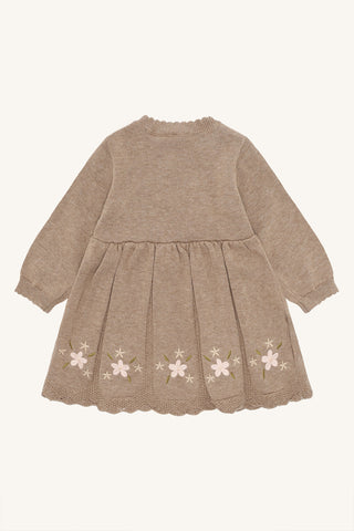 Strick-Baumwoll Babykleid Klara Braun mit Blumenstickerei von Hust & Claire