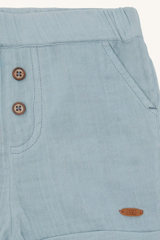 Musselin Babyshorts Herluf Baby Blau von Hust & Claire