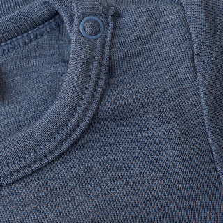 Merinowolle-Seide Body Folkstone Gray Blau von Huttelihut