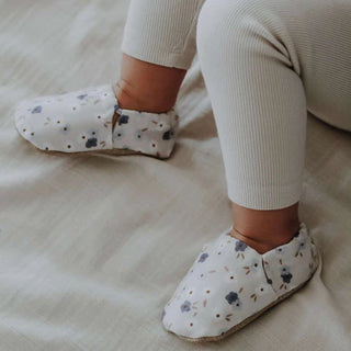 Vegane Schuhe Blue Flowers von Cosy Roots