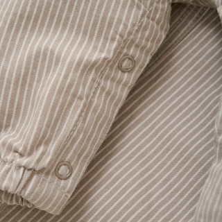 Baby Latzhose Beige-Weiss gestreift von Minymo