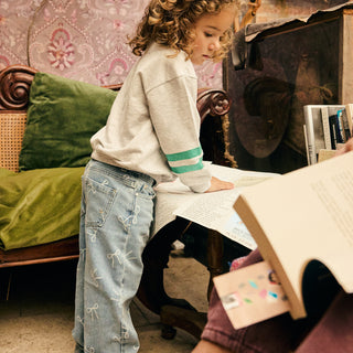 Jeans Wide Fit Denim mit Schleifenprint von Daily7Kids