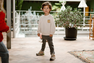 Sweater Beige mit schwarzem Rückenprint von Daily7Kids
