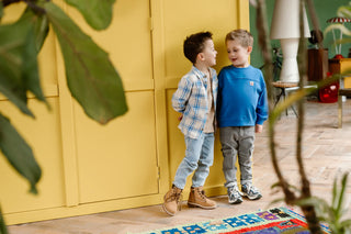 PULLOVER KNALLIG BLAU MIT RÜCKENPRINT VON DAILY7KIDS
