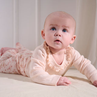 Bamboo leggings in soft pink with a fine floral print from Hust and Claire