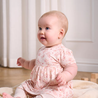 Bambus Kurzarm Body Soft Pink mit Blumenprint von Fixoni