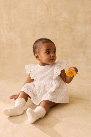 Spitzen-Babykleid Lenali weiss von Louise Misha