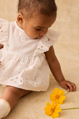 Spitzen-Babykleid Lenali weiss von Louise Misha
