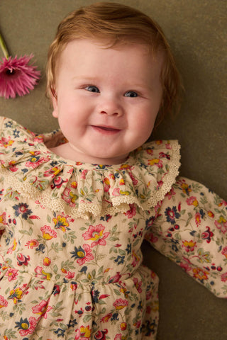 Langarm Romper India Cream Wild Flowers von Louise Misha