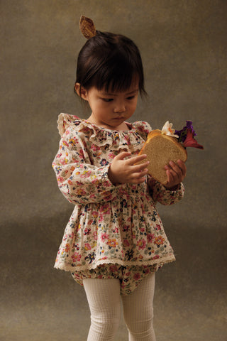 Langarm Romper India Cream Wild Flowers von Louise Misha