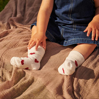 Baumwolle-Socken Alvilda Weiss mit Herzen von mp Denmark