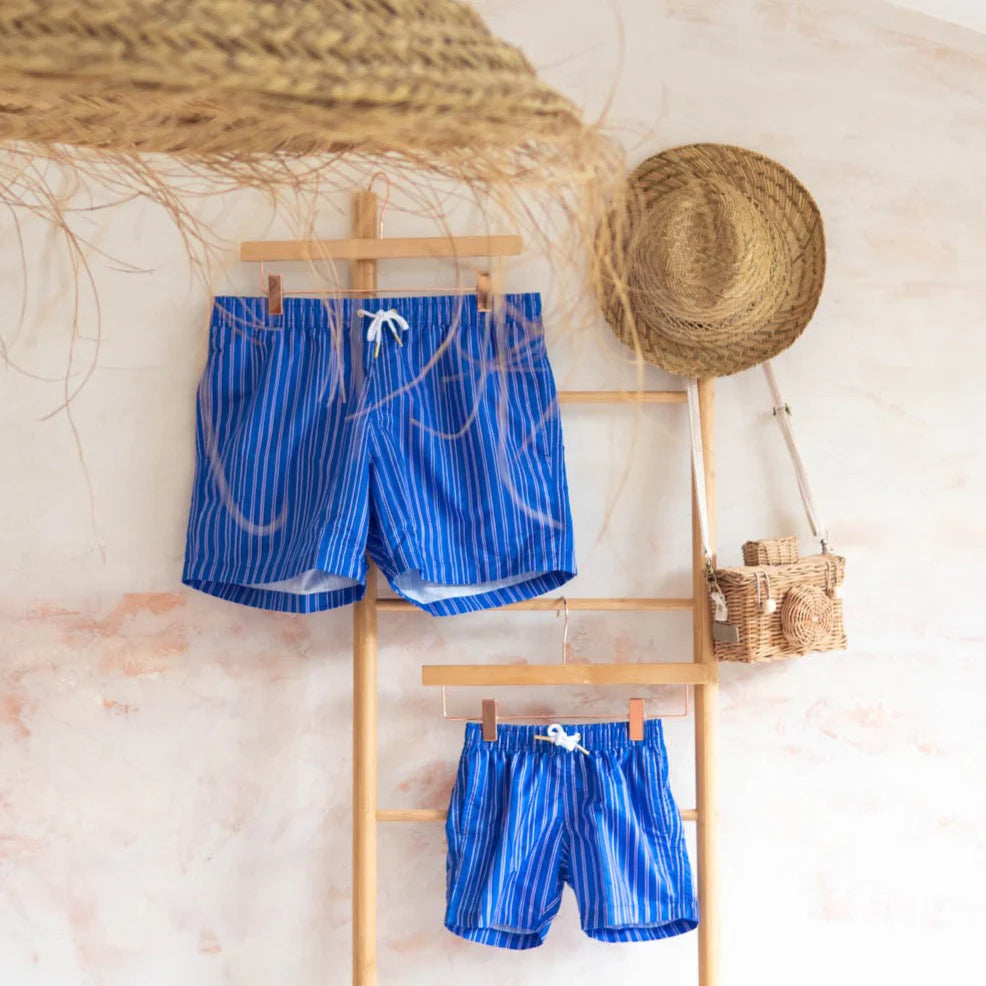 Badeshorts Azur Blau gestreift für Jungs von elle and rapha