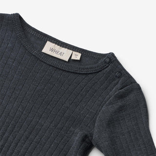 Merinowolle-Seide Body Lucca Navy von Wheat