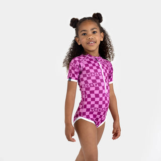 UV Badeanzug Kurzarm Checkered Vacay Fuchsia Violet von Beach & Bandits