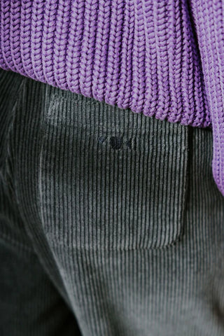 Cord Hose Charcoal Grau-Schwarz für Frauen von Yuki